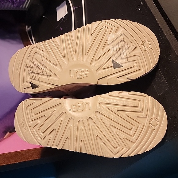 UGG Mini Bailey Bow Starry Lite Boots - Picture 5 of 7